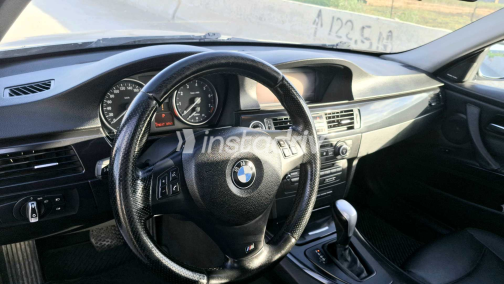 بي ام دبليو 330 2010 فضي أوتوماتيك مستعملة للبيع في الإسكندرية - 4