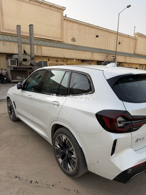 بي ام دبليو IX3 2024 أبيض أوتوماتيك مستعملة للبيع في الجيزة - 1