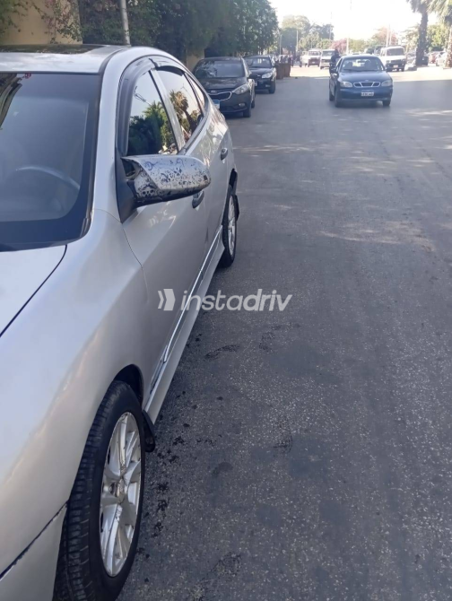 هيونداي إلنترا 2019 رمادي أوتوماتيك مستعملة للبيع في الجيزة - 4