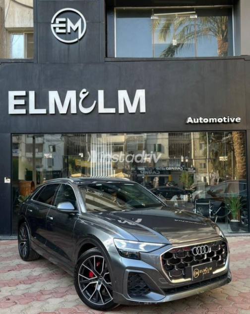 Audi Q8 2024 Gray Automatic Used for Sale in Cairo - 3