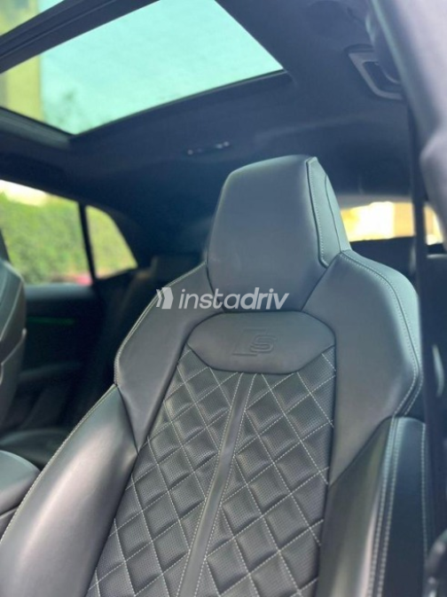 Audi Q8 2024 Gray Automatic Used for Sale in Cairo - 9