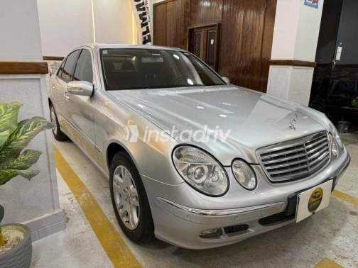 Mercedes E 280 2006 Silver Automatic Used for Sale in Cairo - 1