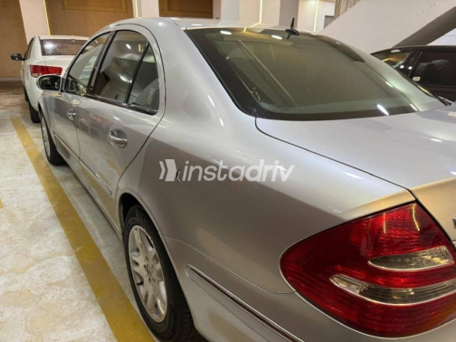 Mercedes E 280 2006 Silver Automatic Used for Sale in Cairo - 5