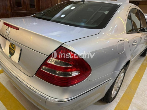 Mercedes E 280 2006 Silver Automatic Used for Sale in Cairo - 10
