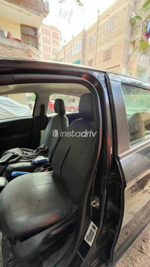 Peugeot 301 2015 Black Automatic Used for Sale in Helwan - 4