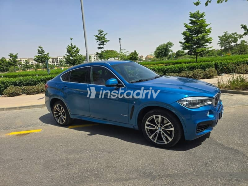 بي ام دبليو X6 2019 أزرق غامق يدوي مستعملة للبيع في القاهرة - 6