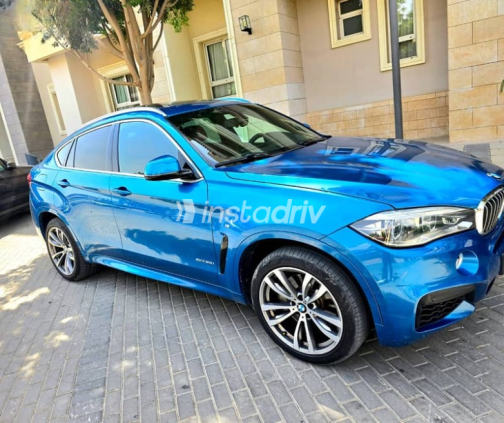 بي ام دبليو X6 2019 أزرق غامق يدوي مستعملة للبيع في القاهرة - 8