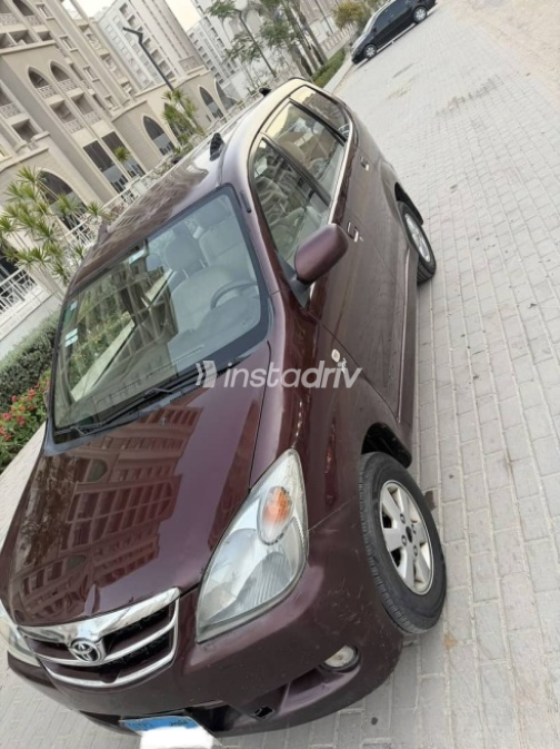 Toyota Avanza 2010 Burgundy Automatic Used for Sale in Heliopolis - 4
