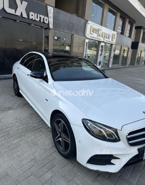 Mercedes E 350 2018 White Automatic Used for Sale in Cairo - 5