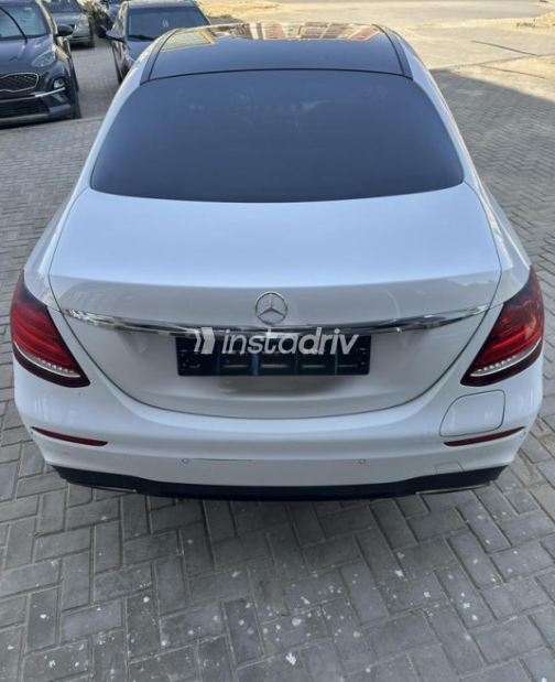 Mercedes E 350 2018 White Automatic Used for Sale in Cairo - 7