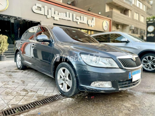 سكودا فانتازيا 2011 أزرق غامق أوتوماتيك مستعملة للبيع في مدينة نصر - 4