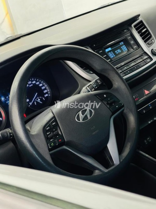Hyundai Tucson GDI 2017 Silver Automatic Used for Sale in Greater Cairo ( Cairo + Giza) - 9