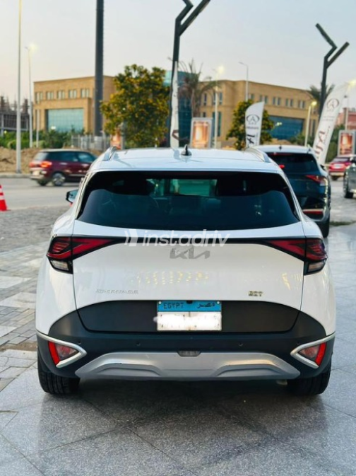 Kia Sportage 2022 White Automatic Used for Sale in Cairo - 2