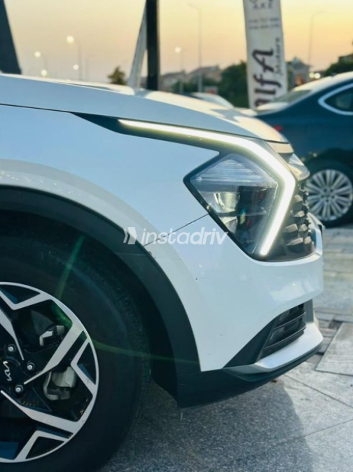 Kia Sportage 2022 White Automatic Used for Sale in Cairo - 4