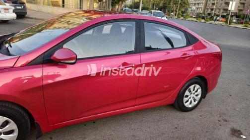 Hyundai Accent RB 2017 Dark Red Automatic Used for Sale in Heliopolis - 2