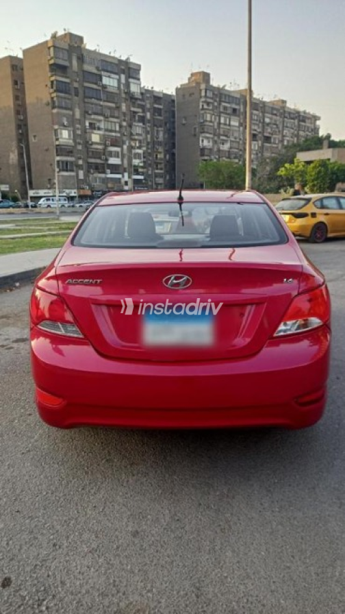 Hyundai Accent RB 2017 Dark Red Automatic Used for Sale in Heliopolis - 4
