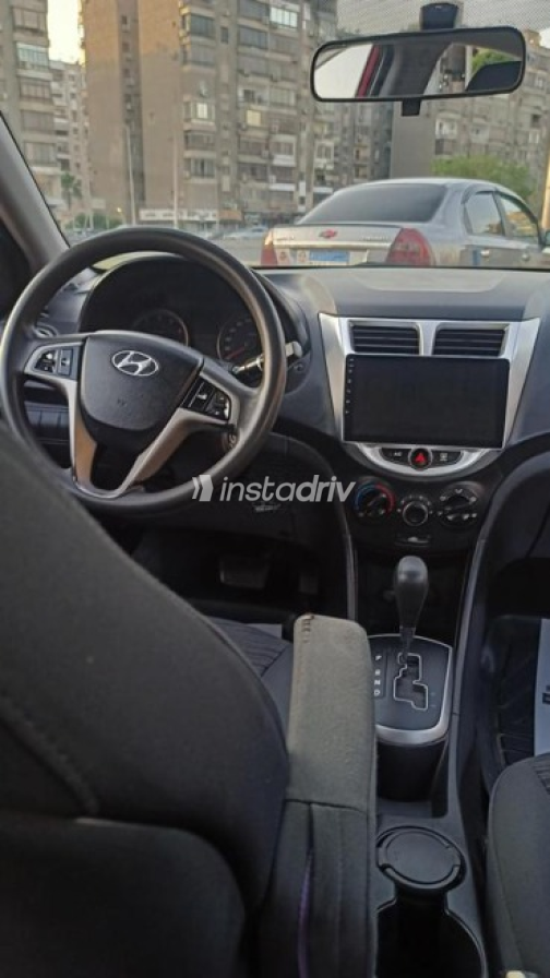 Hyundai Accent RB 2017 Dark Red Automatic Used for Sale in Heliopolis - 7