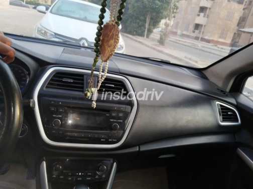 سوزوكى Sx 4 2017 أبيض أوتوماتيك مستعملة للبيع في القاهرة الكبرى ( القاهرة - الجيزة) - 1