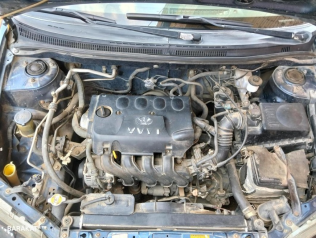 تويوتا كورولا 2006 أزرق غامق أوتوماتيك مستعملة للبيع في أشمون