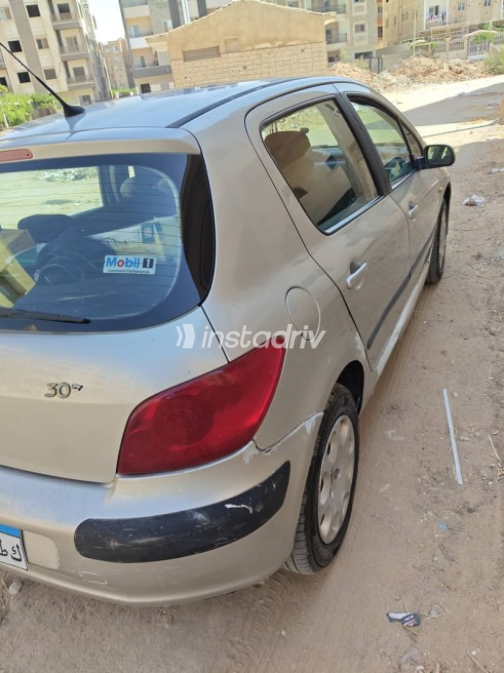 Peugeot 307 2007 Gold Automatic Used for Sale in Giza - 2