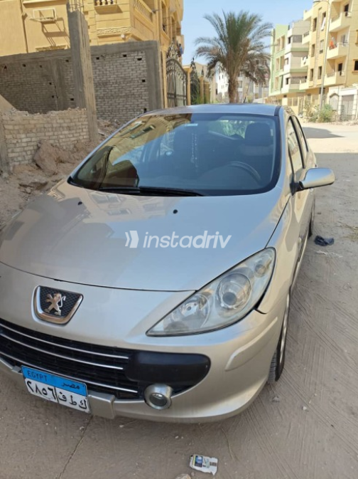 Peugeot 307 2007 Gold Automatic Used for Sale in Giza - 4