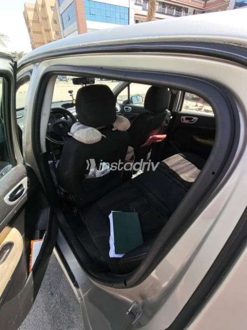 Peugeot 307 2007 Gold Automatic Used for Sale in Giza - 5