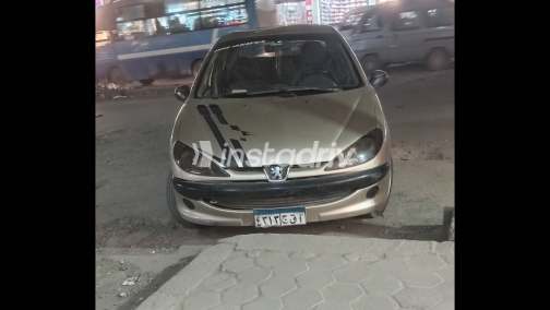Peugeot 206 2009 Gold Manual Used for Sale in Ain Shams - 1