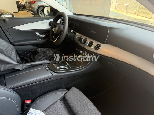 Mercedes E 300 2022 Gray Automatic Used for Sale in Maadi - 5