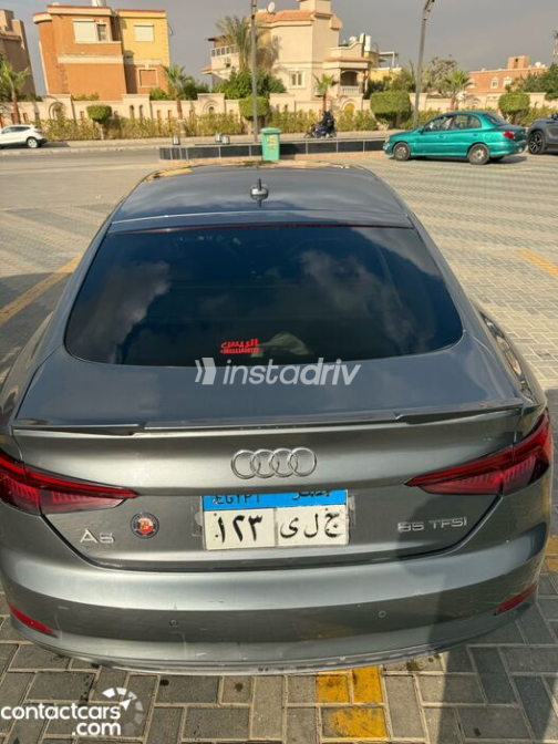اودي A5 2019 رمادي أوتوماتيك مستعملة للبيع في القاهرة - 1