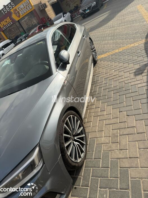 اودي A5 2019 رمادي أوتوماتيك مستعملة للبيع في القاهرة - 2