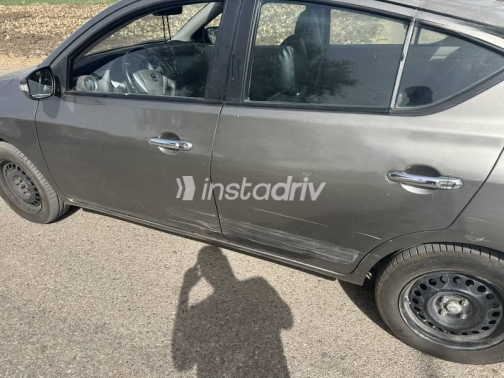 Nissan Sunny 2018 Gray Automatic Used for Sale in Greater Cairo ( Cairo + Giza) - 5
