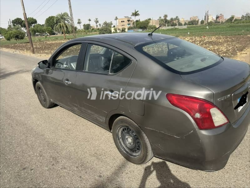 Nissan Sunny 2018 Gray Automatic Used for Sale in Greater Cairo ( Cairo + Giza) - 8