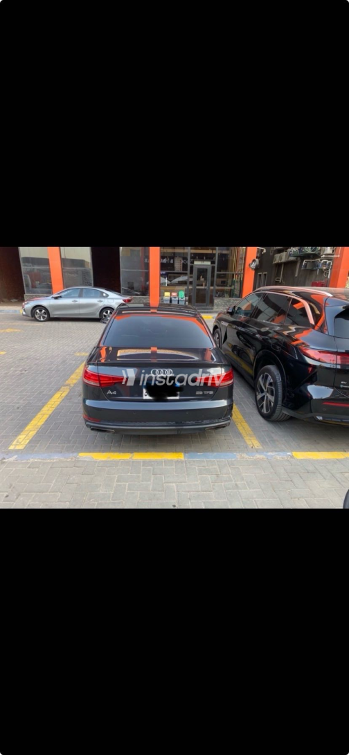 Audi A4 2019 Gray Automatic Used for Sale in Cairo - 4