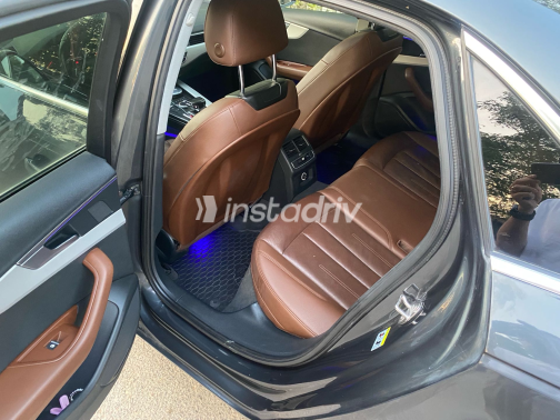 Audi A4 2019 Gray Automatic Used for Sale in Cairo - 7