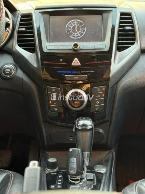 Ssang Yong Tivoli XLV 2019 White Automatic Used for Sale in Nasr city - 8