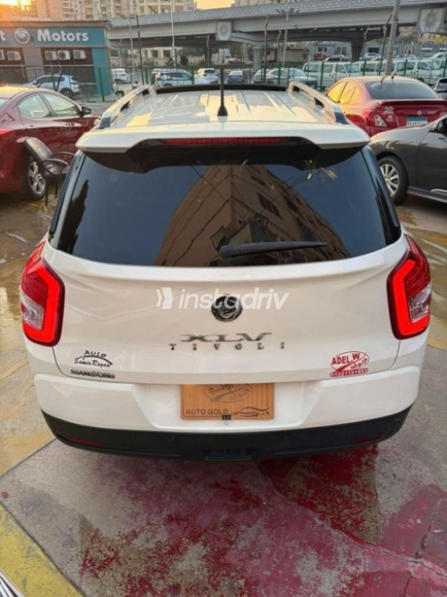 Ssang Yong Tivoli XLV 2019 White Automatic Used for Sale in Nasr city - 9