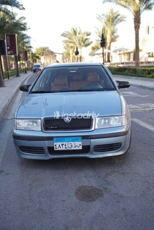 سكودا اوكتافيا 2004 أزرق غامق يدوي مستعملة للبيع في القاهرة الكبرى ( القاهرة - الجيزة) - 1