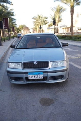 سكودا اوكتافيا 2004 أزرق غامق يدوي مستعملة للبيع في القاهرة الكبرى ( القاهرة - الجيزة)