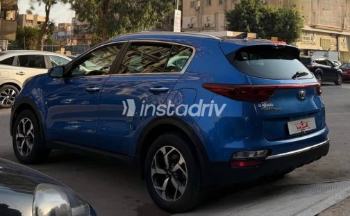 كيا سبورتاج 2021 أزرق غامق أوتوماتيك مستعملة للبيع في القاهرة - 8