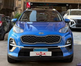 كيا سبورتاج 2021 أزرق غامق أوتوماتيك مستعملة للبيع في القاهرة