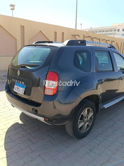 Renault Duster 2016 Dark Gray Manual Used for Sale in Ras Gharib - 2