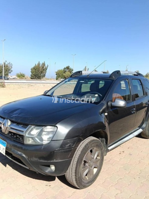 Renault Duster 2016 Dark Gray Manual Used for Sale in Ras Gharib - 3