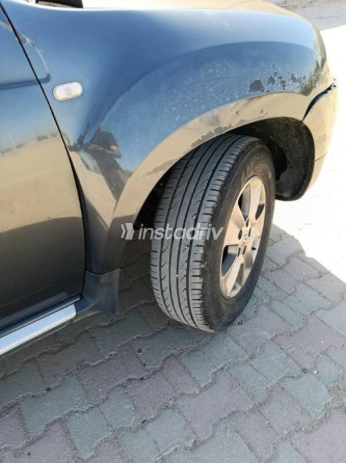 Renault Duster 2016 Dark Gray Manual Used for Sale in Ras Gharib - 4