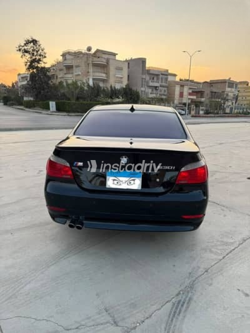 بي ام دبليو 530 E 2006 أسود أوتوماتيك مستعملة للبيع في الجيزة - 1
