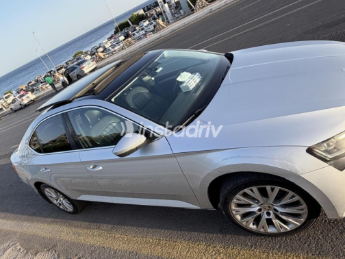 Skoda Superb 2021 White Automatic Used for Sale in Greater Cairo ( Cairo + Giza) - 3