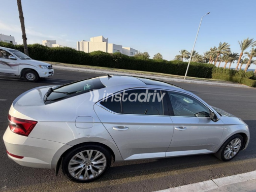 Skoda Superb 2021 White Automatic Used for Sale in Greater Cairo ( Cairo + Giza) - 10