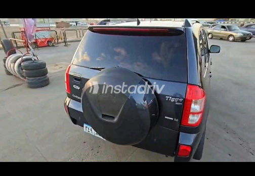 Chery Tiggo 3 2017 Gray Automatic Used for Sale in Nasr city - 6