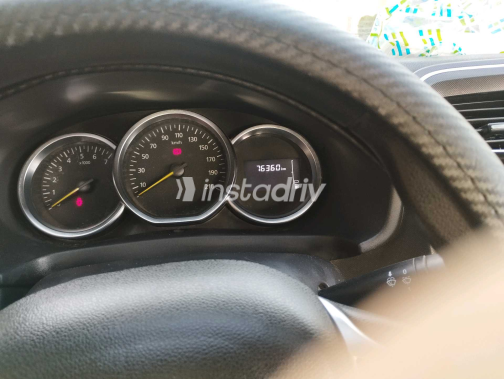 Renault Logan 2020 Silver Automatic Used for Sale in Nasr city - 3