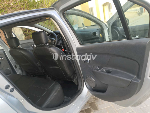 Renault Logan 2020 Silver Automatic Used for Sale in Nasr city - 7
