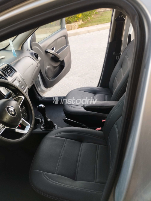 Renault Logan 2020 Silver Automatic Used for Sale in Nasr city - 8
